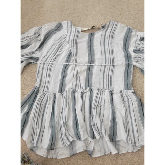 Moon River Top Flutter Ruffle Sleeve Peplum Cutout Stripe-small - Picture 4 of 7